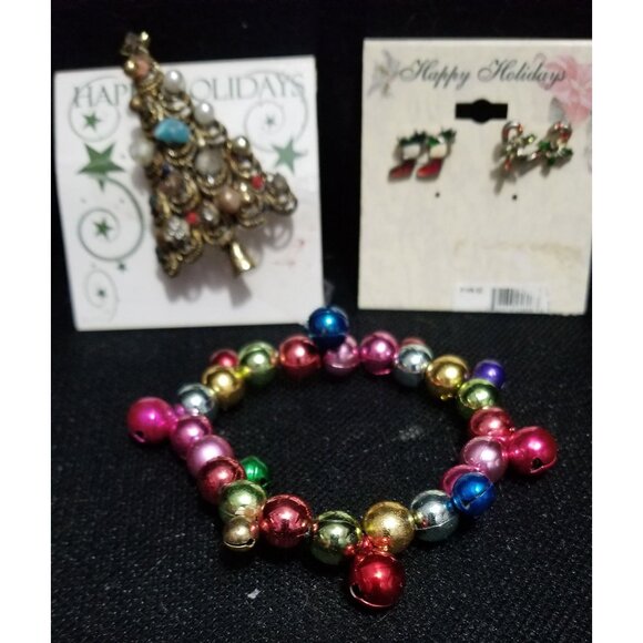 Christmas Jewelry Set of 3 Earrings, Bracelet, and Brooch for Christmas Fashion - Picture 4 of 7